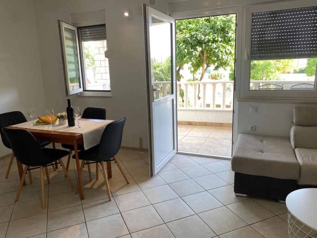 Apartmani Josipa Trogir Exterior photo