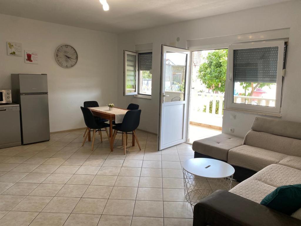Apartmani Josipa Trogir Exterior photo